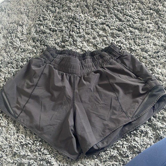 lululemon hotty hot short - Picture 2 of 2